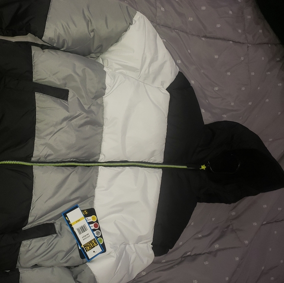 jacket - Picture 2 of 4